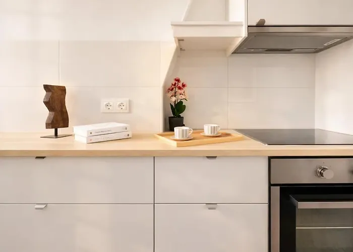 Modern Flat Near Bercy דירה פריז