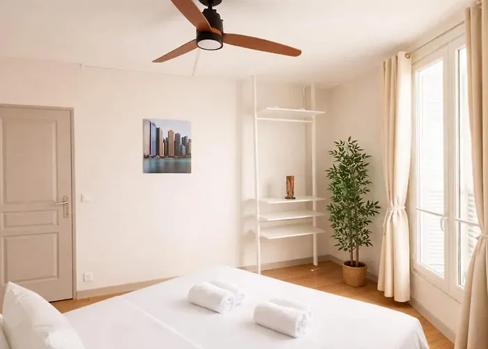 Modern Flat Near Bercy * פריז