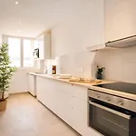 Modern Flat Near Bercy Apartment